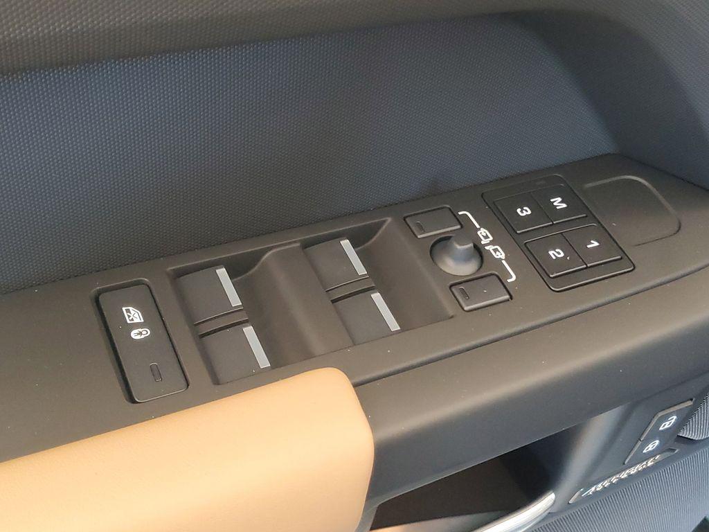 2026 LAND Rover DEFENDER P400 X-DYNAMIC SE — фото 9