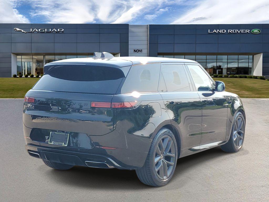 2024 LAND Rover RANGE ROVER SPORT SE photo 3