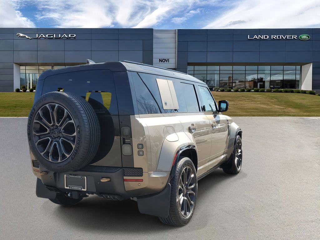 2026 LAND Rover DEFENDER P635 OCTA — фото 3