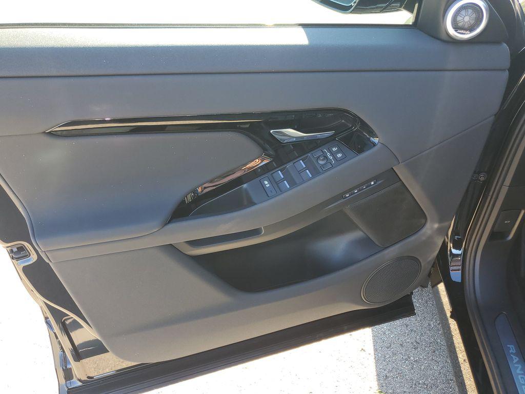 2026 LAND Rover RANGE ROVER EVOQUE S photo 7