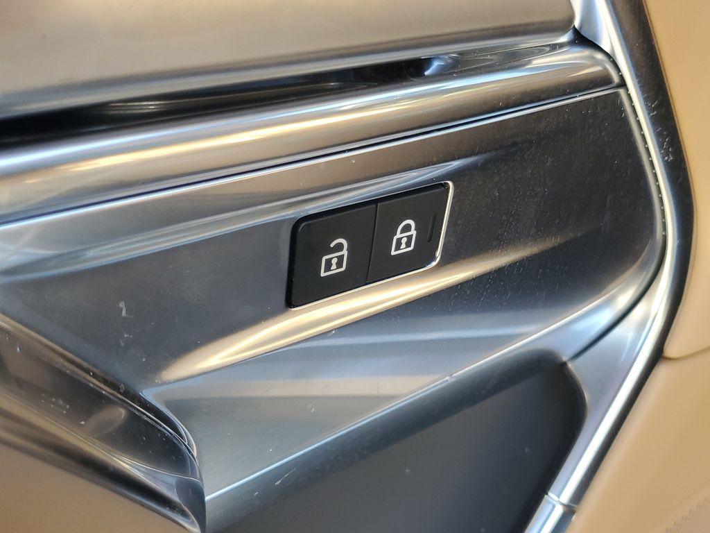2023 LAND Rover RANGE ROVER SE — миниатюра 12
