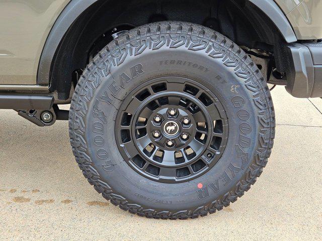 FORD BRONCO - 10