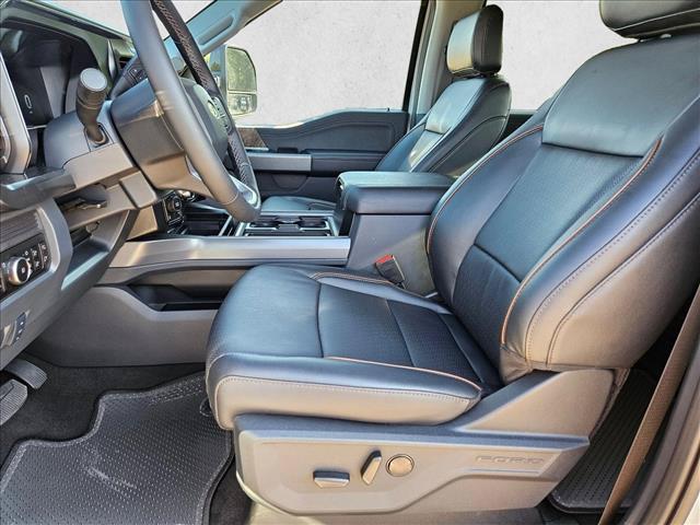 2026 FORD F-250 LARIAT photo 4