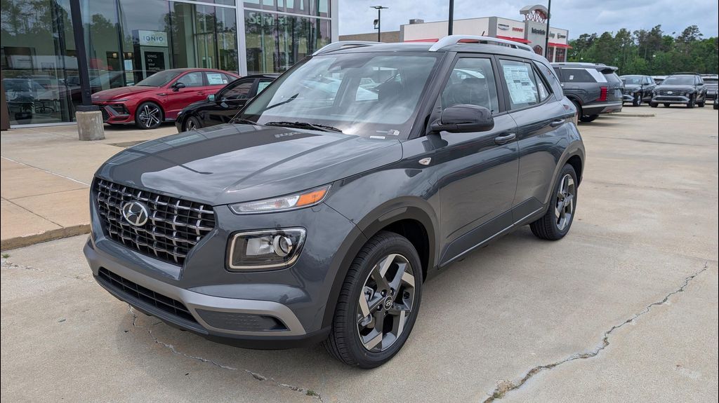New 2026 Hyundai VENUE SEL w/Two-Tone Roof