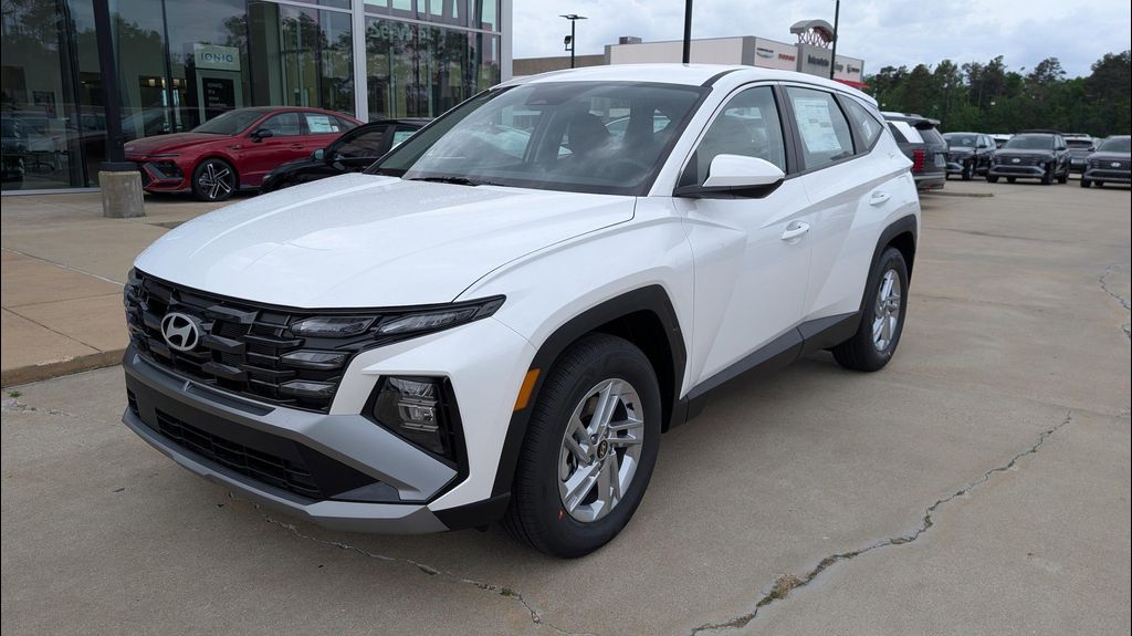 New 2026 Hyundai TUCSON SE