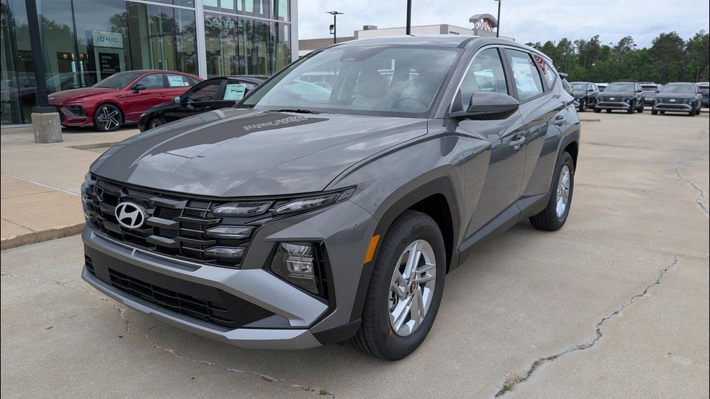 New 2026 Hyundai TUCSON SE