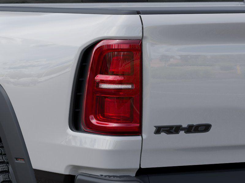 صورة 9 لـ 2026 RAM 1500 RHO CREW CAB 4X4 5'7' BOX