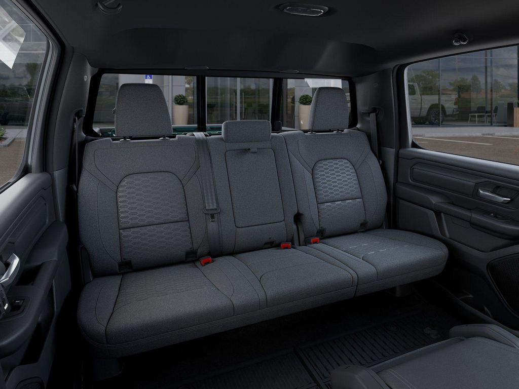 صورة مصغرة 15 لـ 2026 RAM 1500 WARLOCK CREW CAB 4X4 5'7' BOX