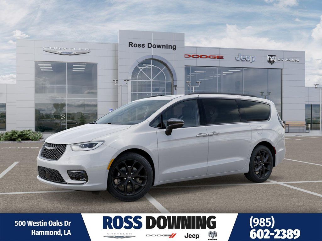 New 2026 Chrysler Pacifica Limited