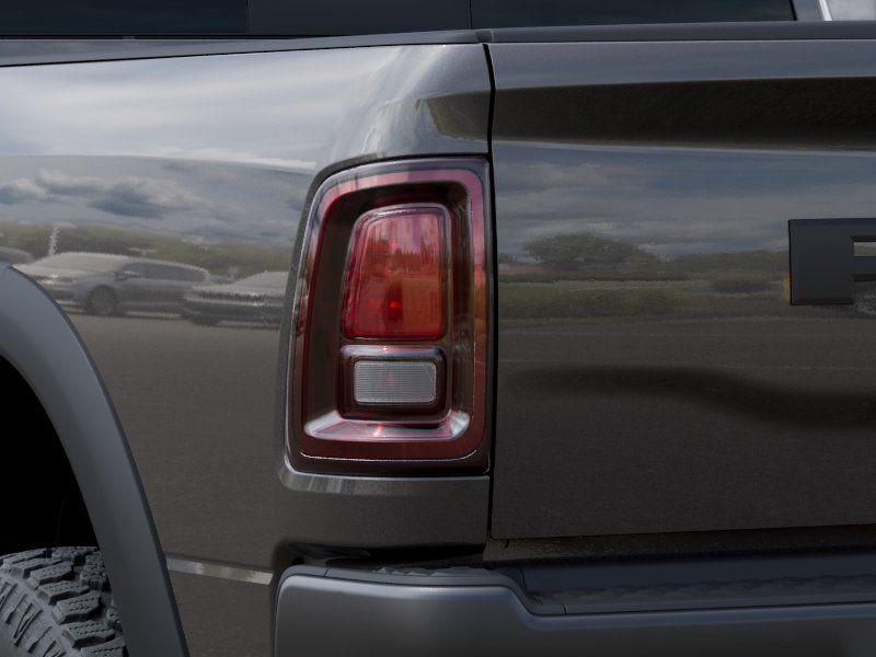 صورة 9 لـ 2026 RAM 2500 TRADESMAN CREW CAB 4X4 6'4' BOX