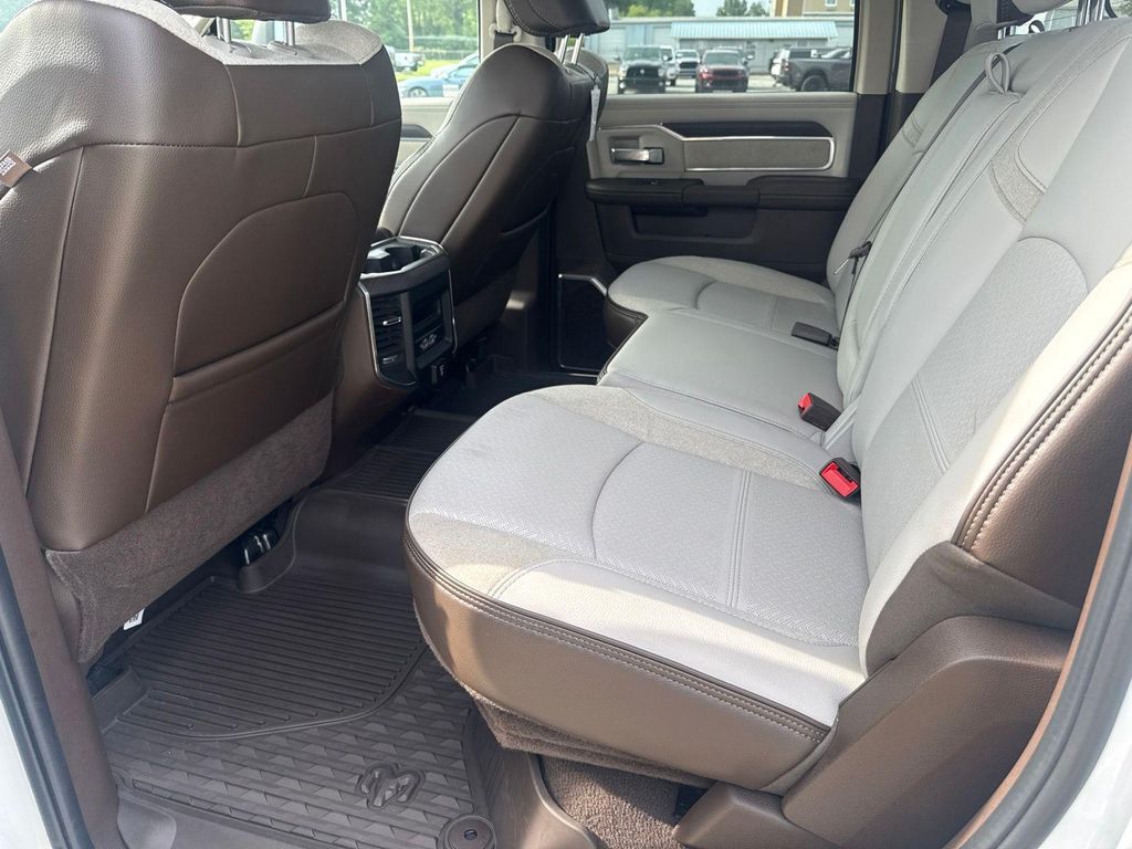 2025 RAM 3500 LARAMIE CREW CAB 4X4 8' BOX 缩略图 14