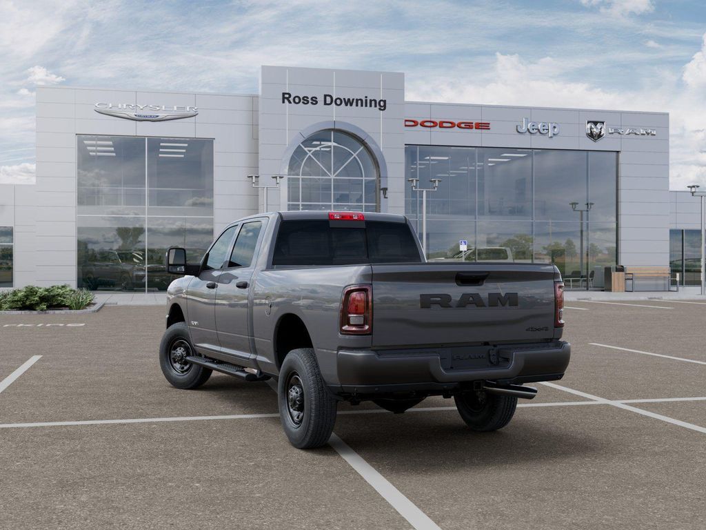 صورة 3 لـ 2026 RAM 2500 WARLOCK CREW CAB 4X4 6'4' BOX