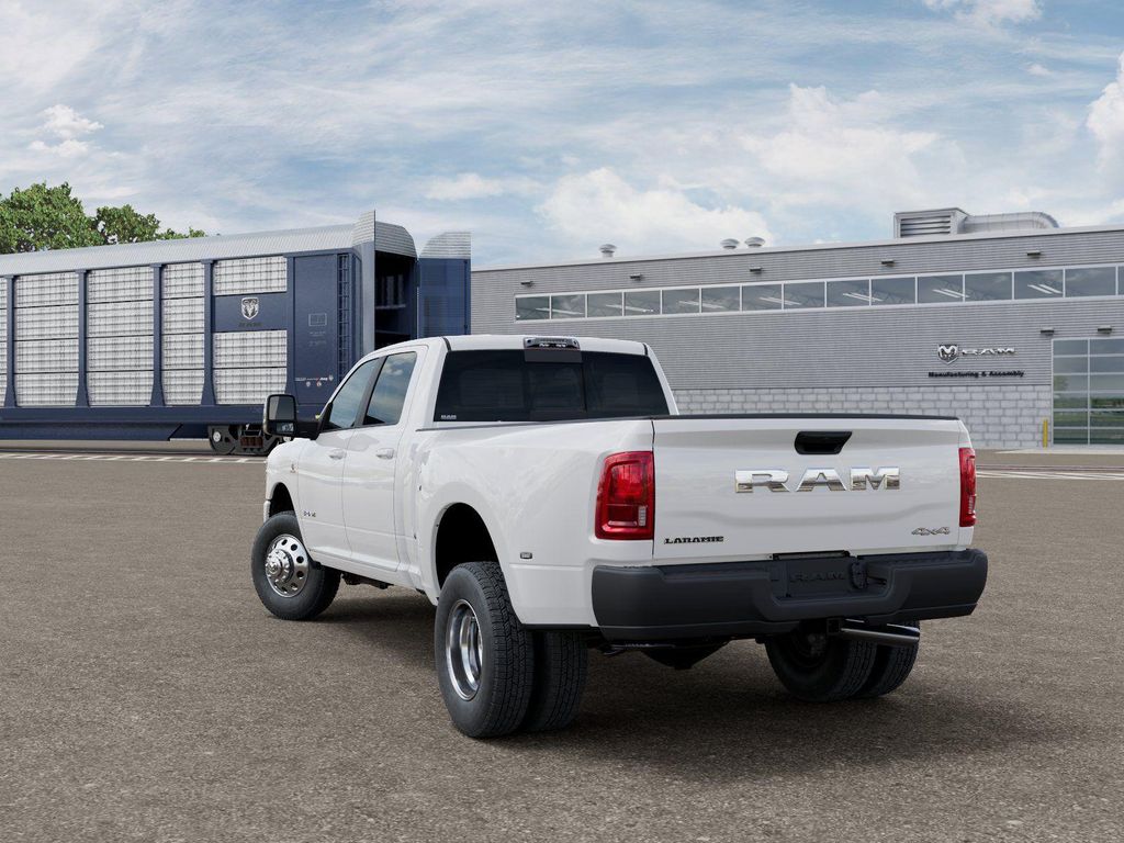 2026 RAM 3500 LARAMIE CREW CAB 4X4 8' BOX 照片 3