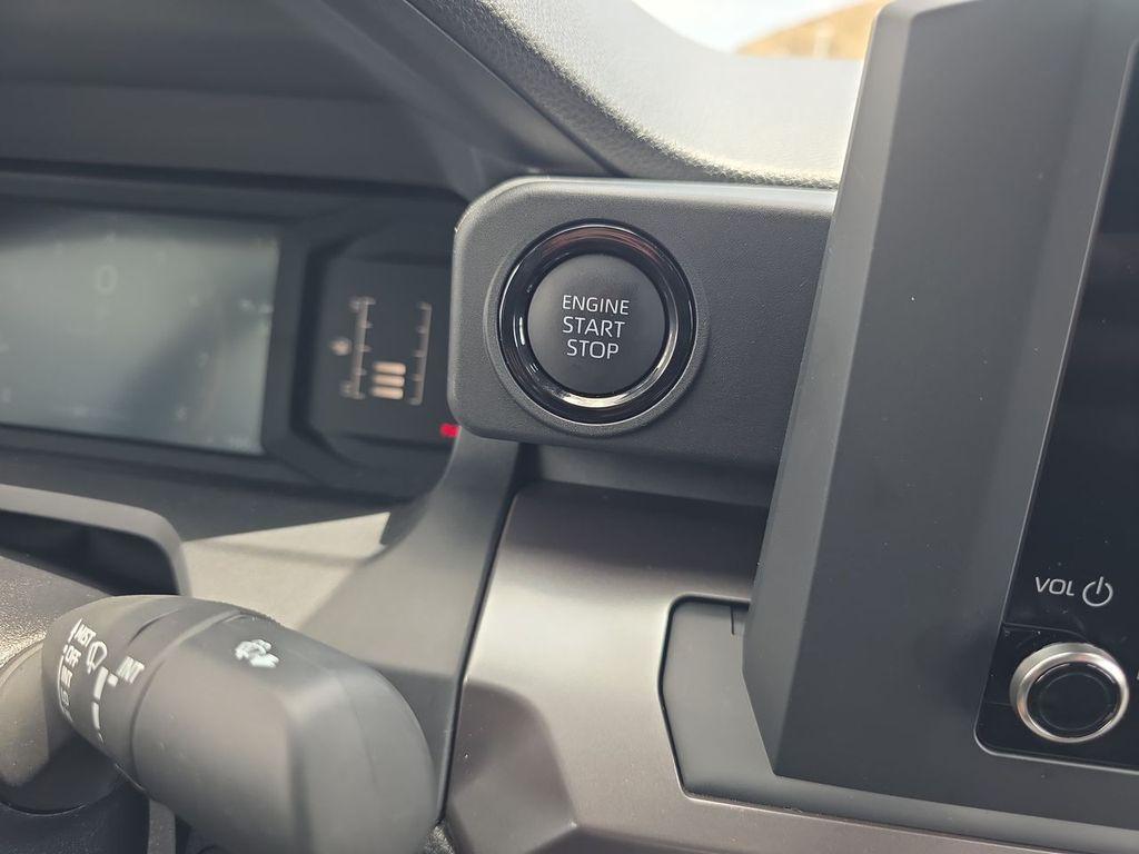 صورة مصغرة 17 لـ 2026 Toyota TACOMA SR5