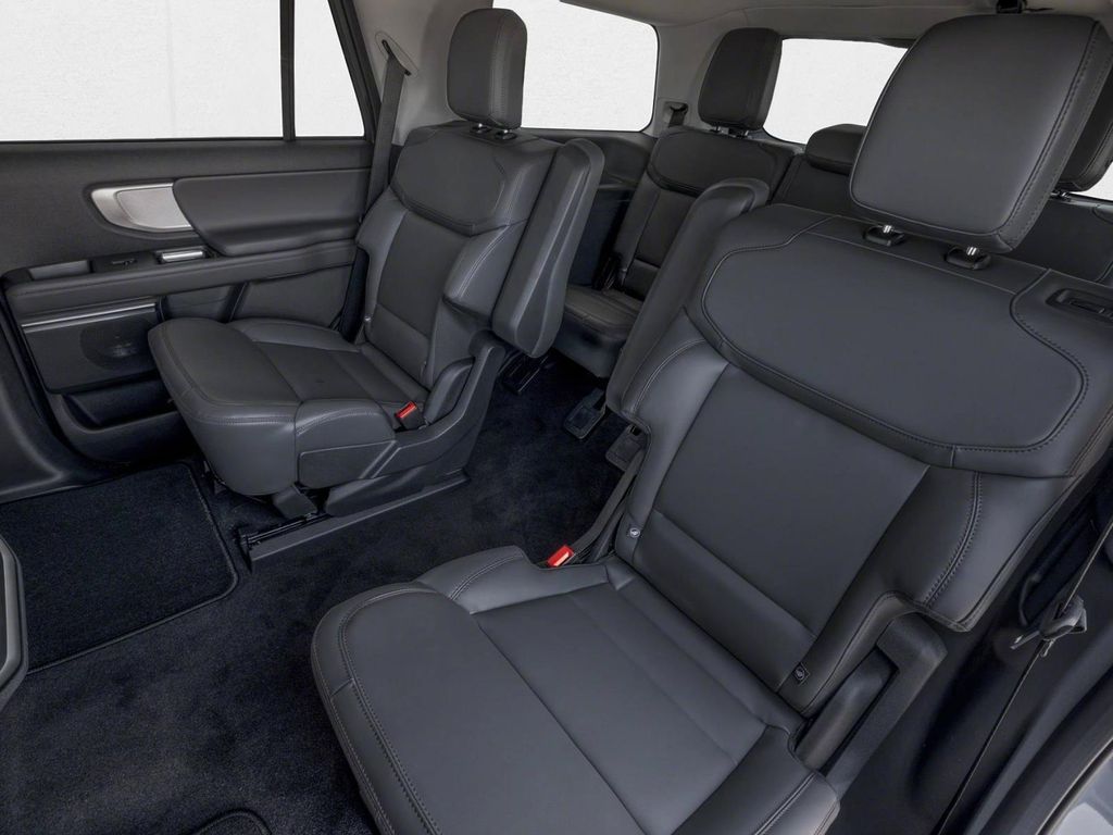 صورة 9 لـ 2026 FORD EXPEDITION ACTIVE