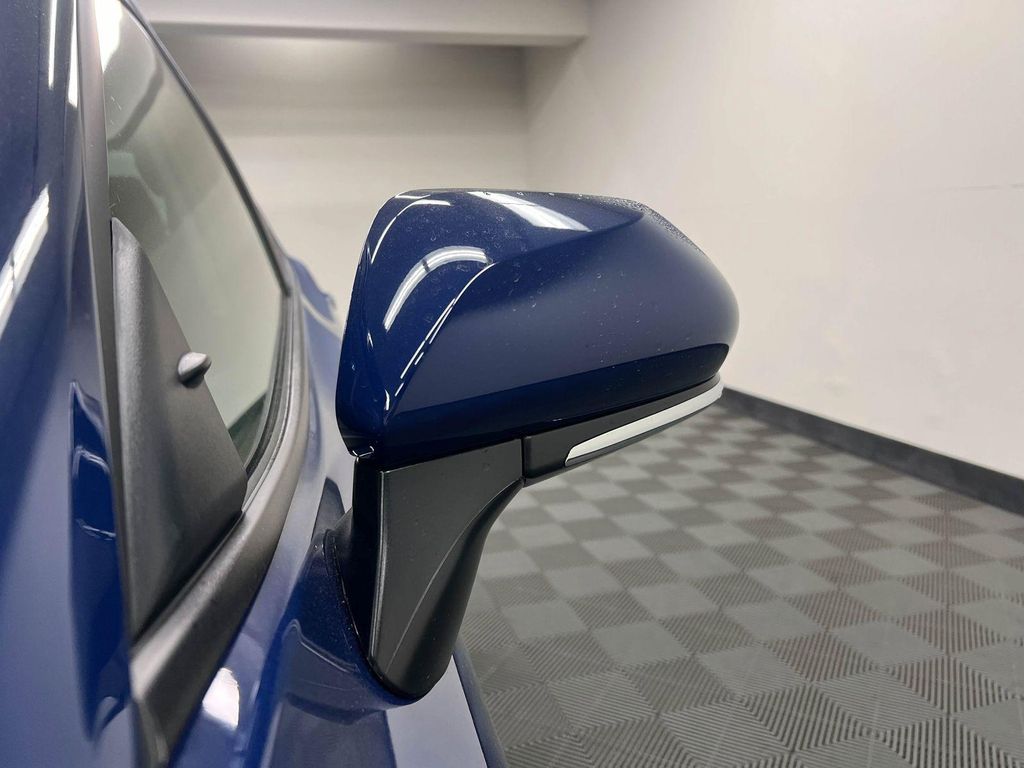 TOYOTA CAMRY - 10