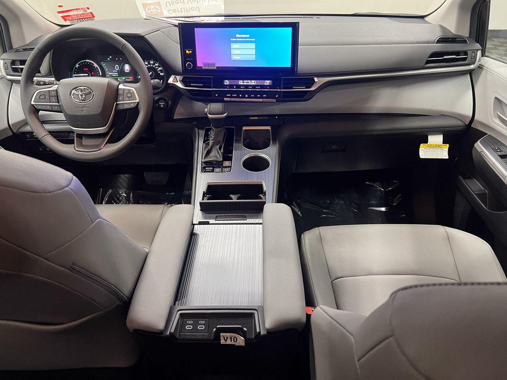 2026 Toyota SIENNA XLE 缩略图 12