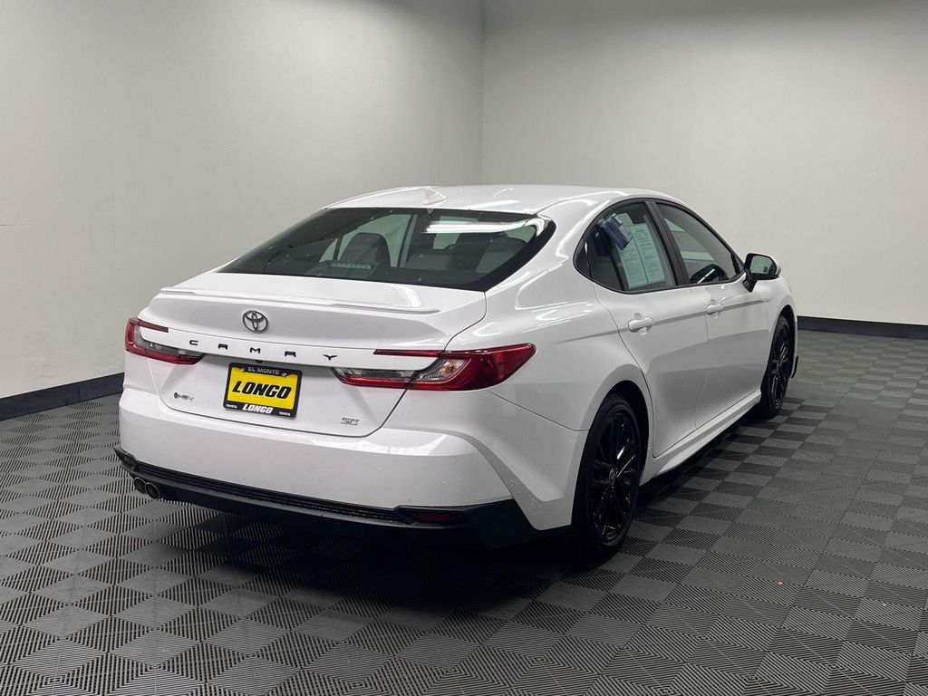 TOYOTA CAMRY - 6