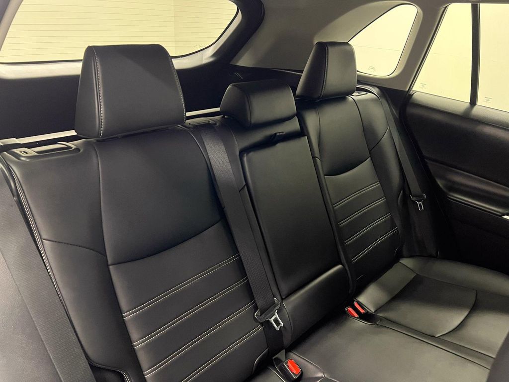 2025 Toyota RAV4 XLE PREMIUM — миниатюра 12