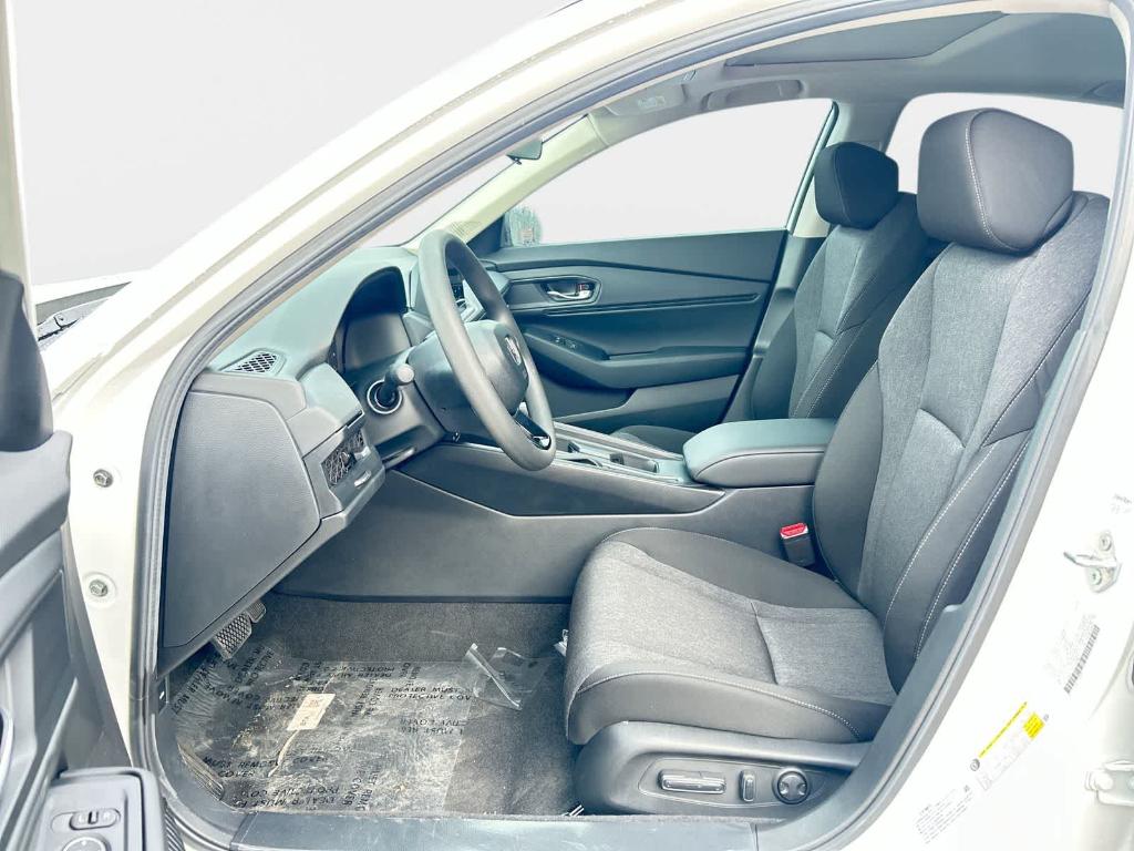 صورة مصغرة 11 لـ 2026 Honda ACCORD SE