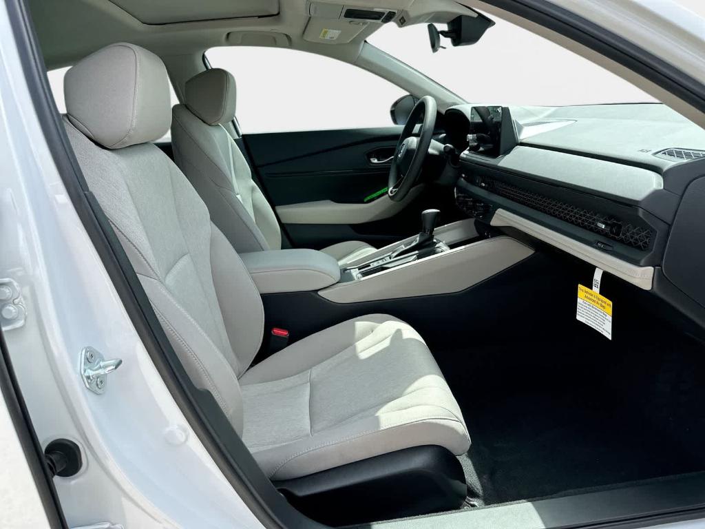 صورة مصغرة 14 لـ 2026 Honda ACCORD SE