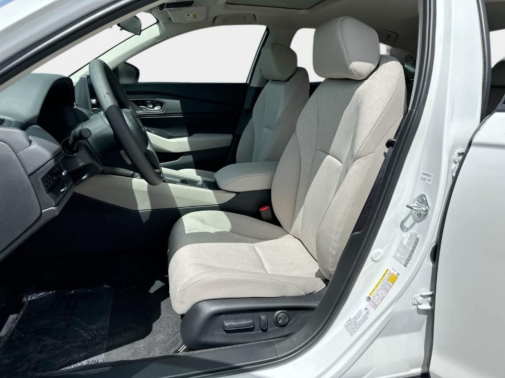 صورة مصغرة 11 لـ 2026 Honda ACCORD SE
