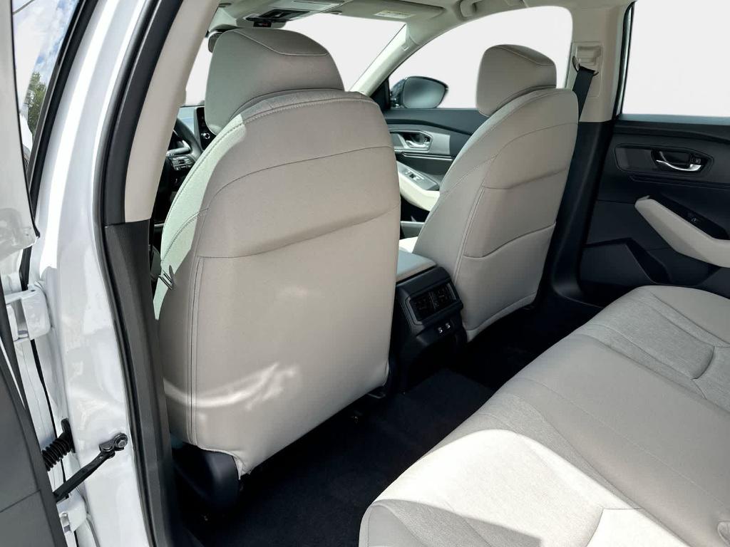 صورة مصغرة 12 لـ 2026 Honda ACCORD SE