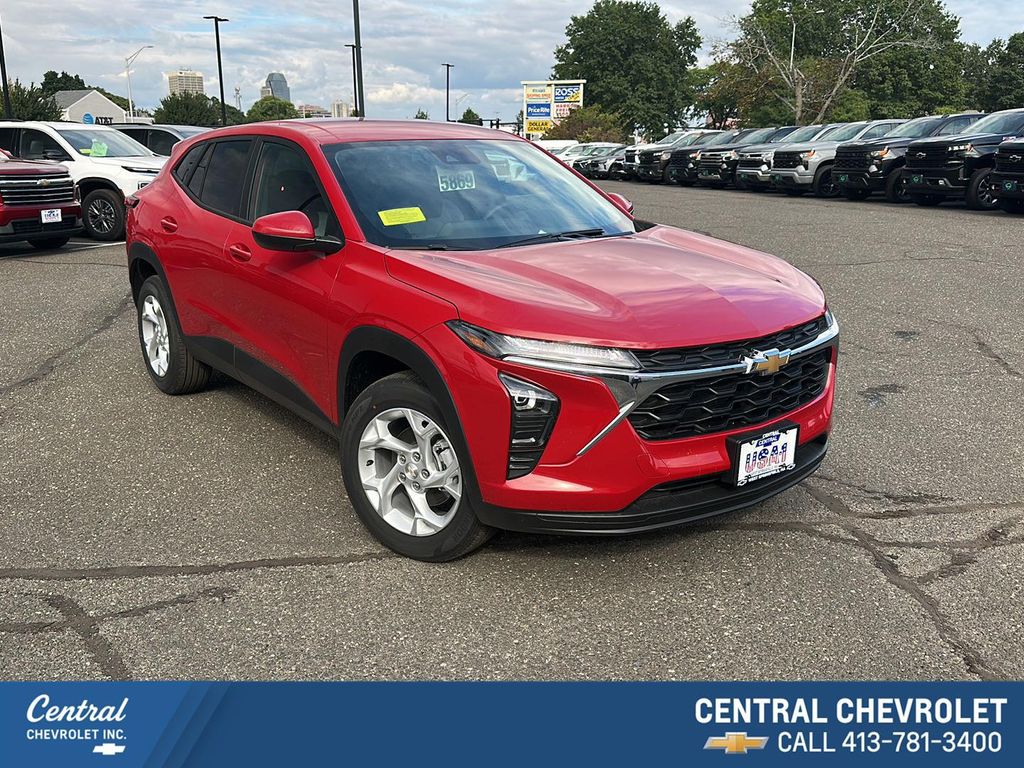 New 2026 Chevrolet Trax LS