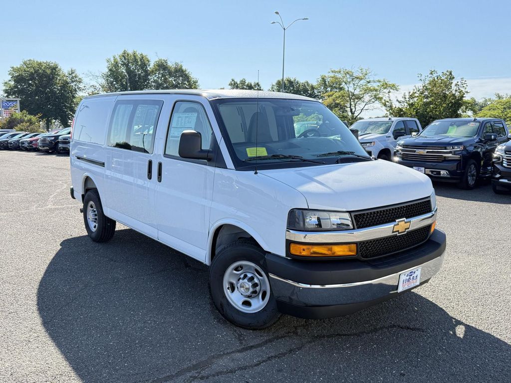 New 2026 Chevrolet Express 2500 LT