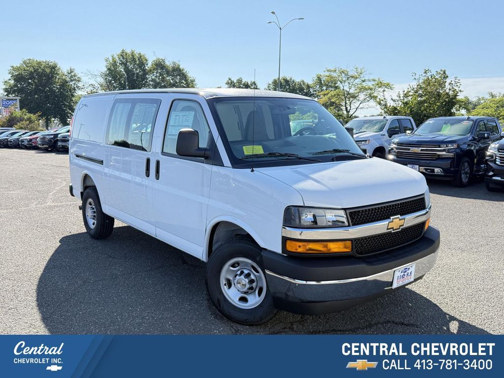 New 2026 Chevrolet Express 2500 LT