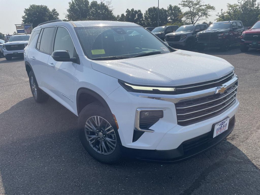 New 2027 Chevrolet Traverse LT