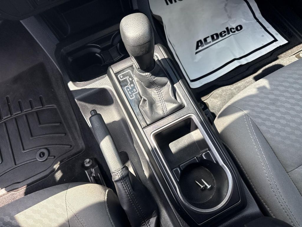 2022 Toyota TACOMA SR — миниатюра 20