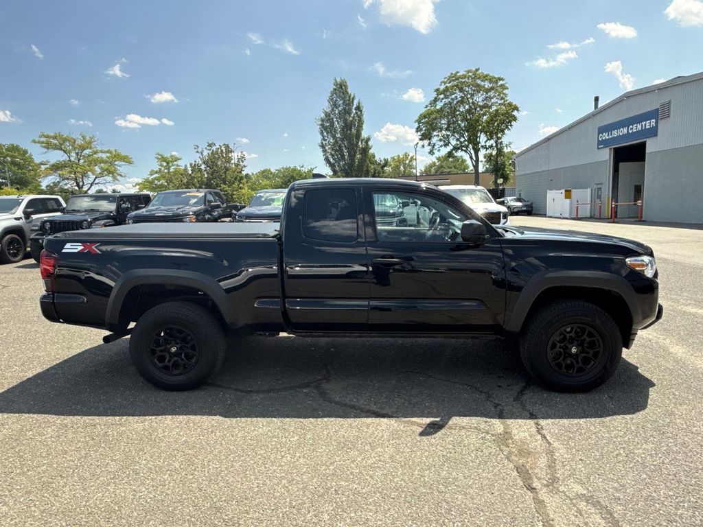 2022 Toyota TACOMA SR 照片 2