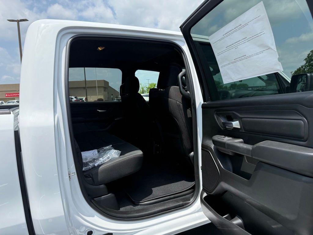 صورة 4 لـ 2026 RAM 1500 EXPRESS