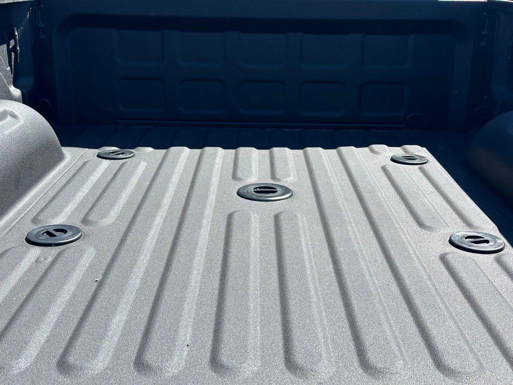 صورة 7 لـ 2026 RAM 2500 BIG HORN CREW CAB 4X4 6'4' BOX