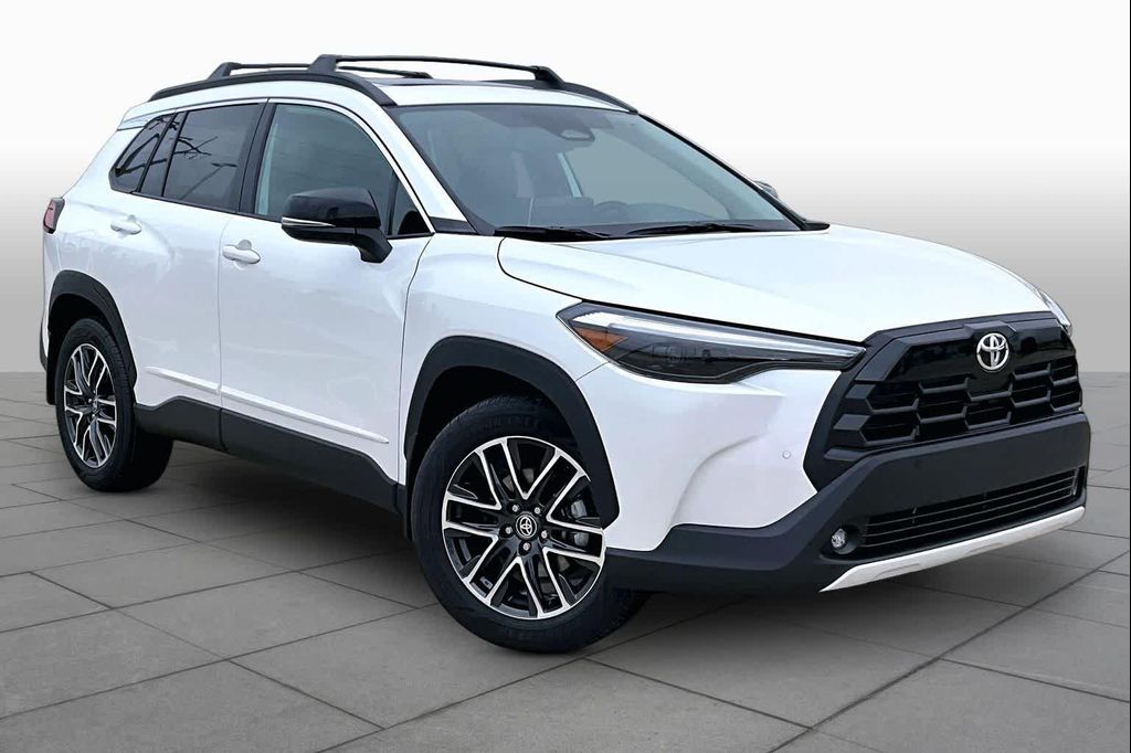 TOYOTA COROLLA CROSS - 2