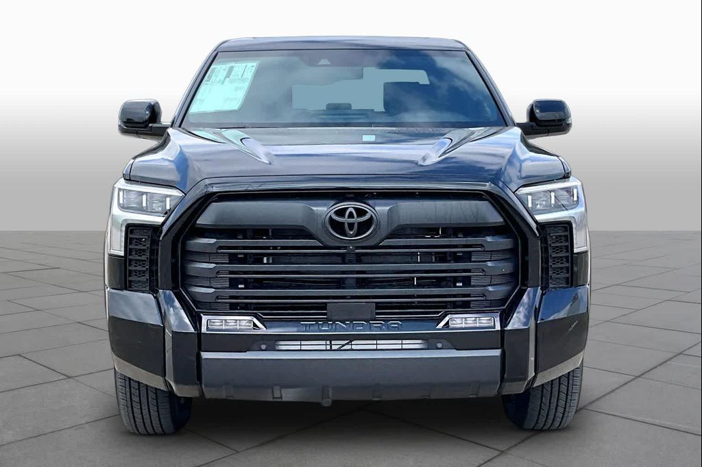 TOYOTA TUNDRA - 3