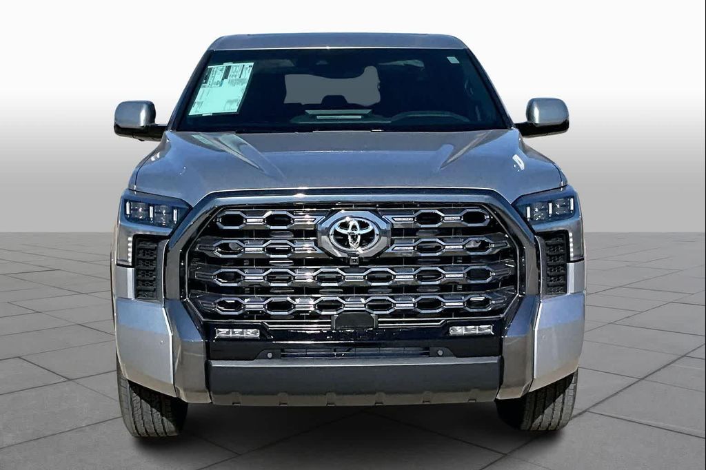 TOYOTA TUNDRA - 3