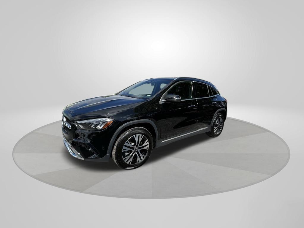 MERCEDES-BENZ GLA - 3