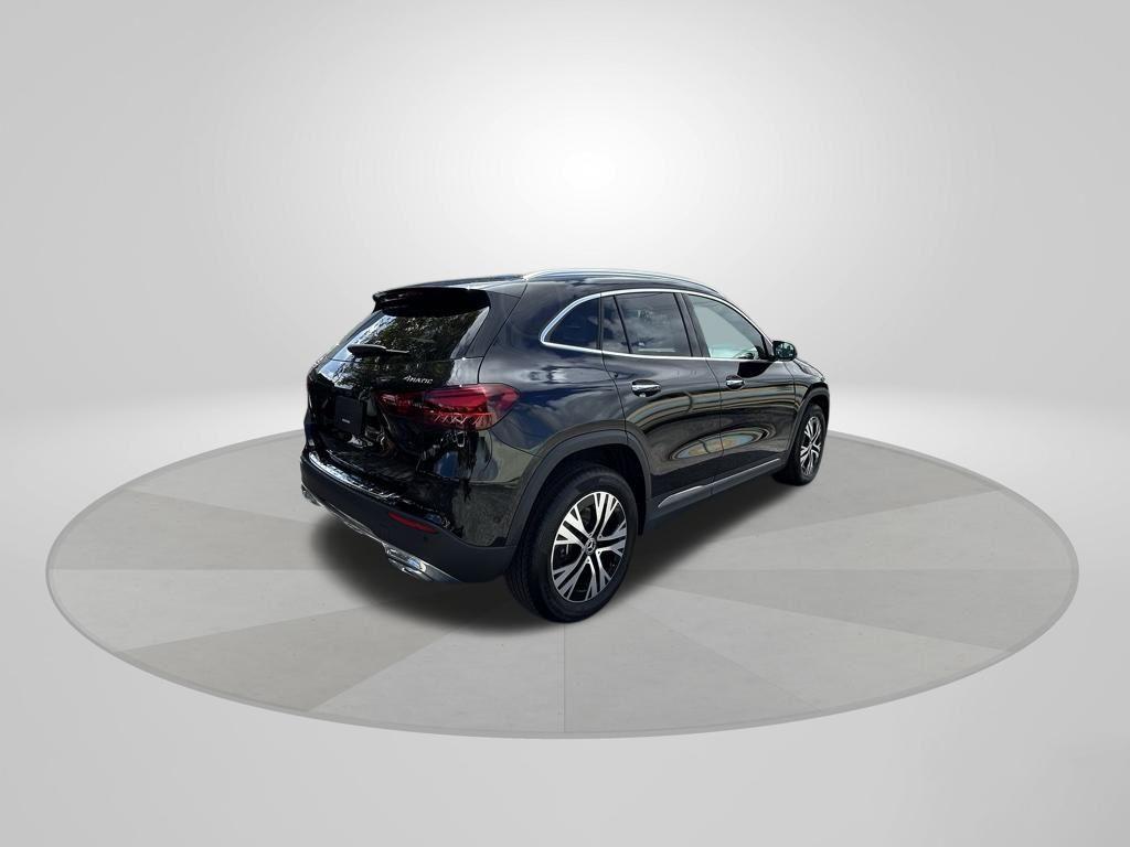 MERCEDES-BENZ GLA - 7