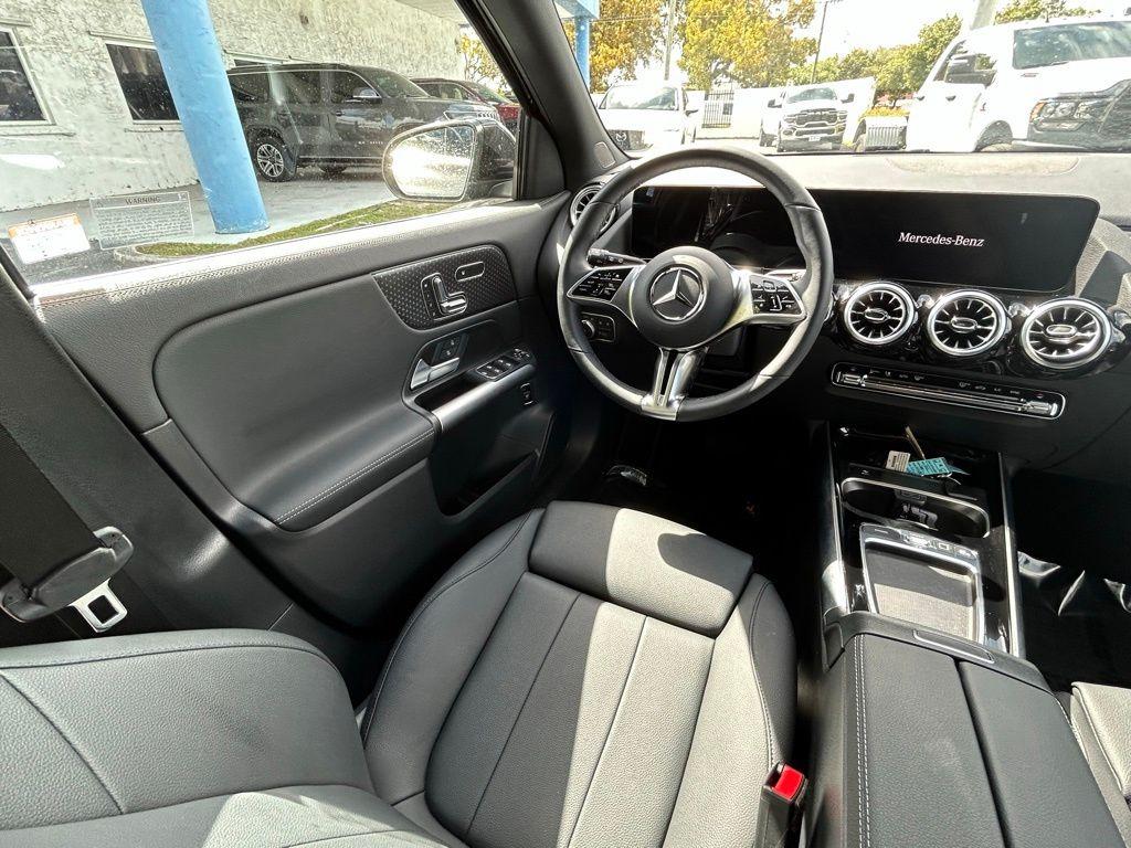 MERCEDES-BENZ GLA - 9