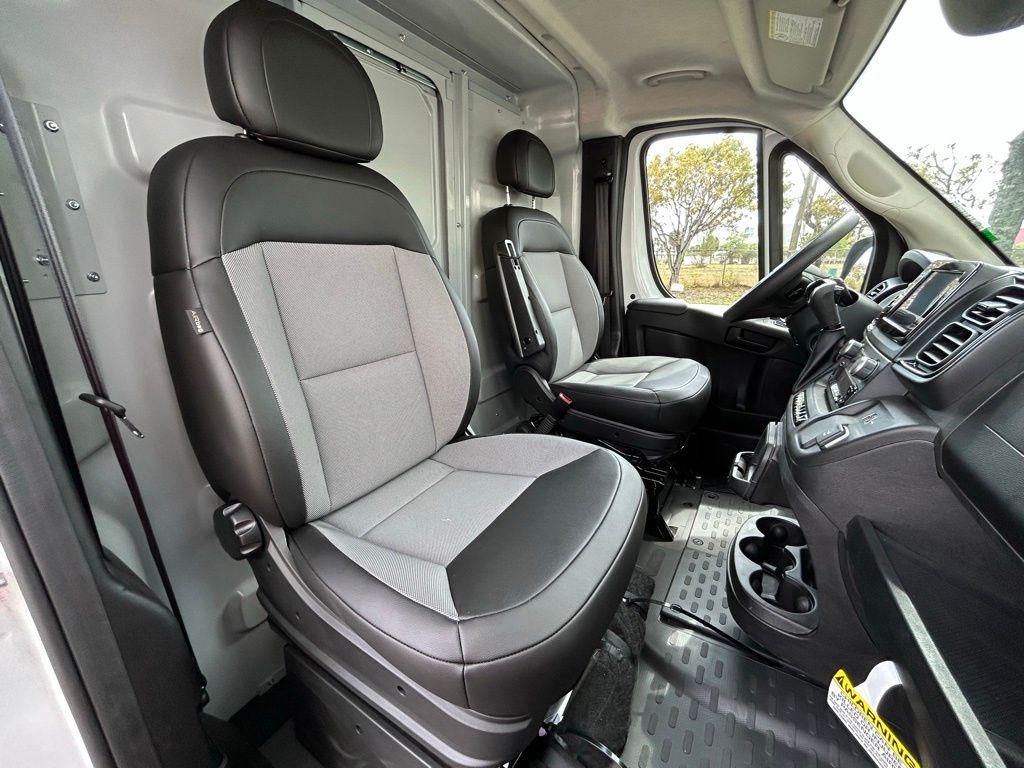 صورة مصغرة 24 لـ 2024 RAM PROMASTER 3500 BASE