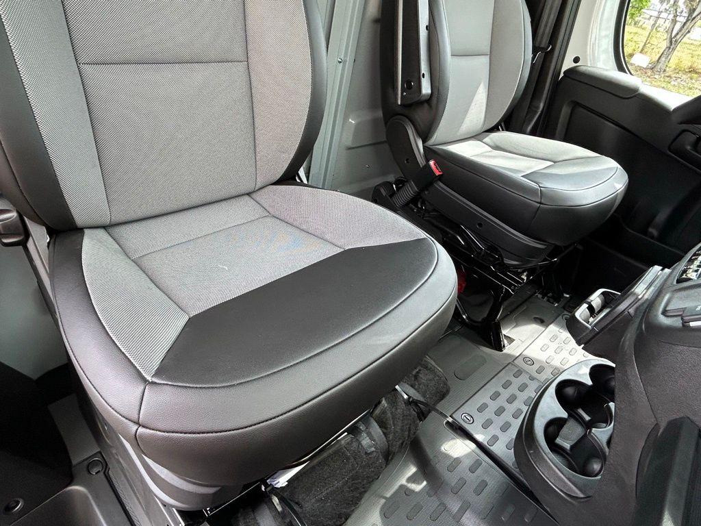 صورة مصغرة 26 لـ 2024 RAM PROMASTER 3500 BASE