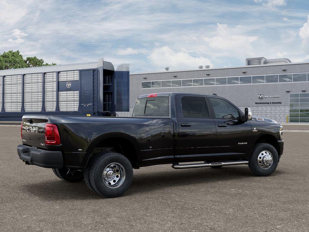 صورة 4 لـ 2026 RAM 3500 LARAMIE