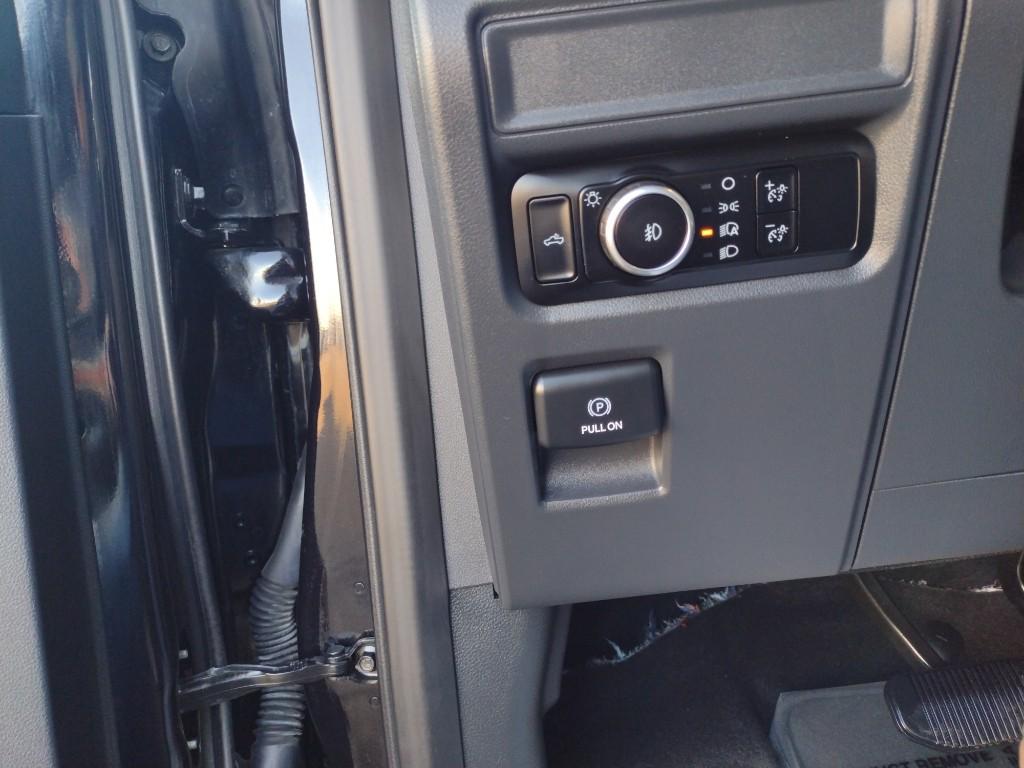 صورة مصغرة 19 لـ 2024 FORD F-150 STX
