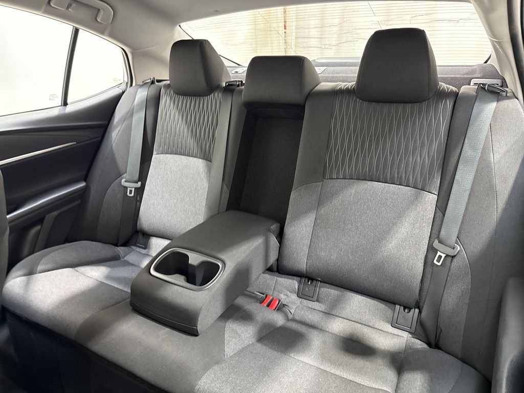 2026 Toyota CAMRY LE — миниатюра 14