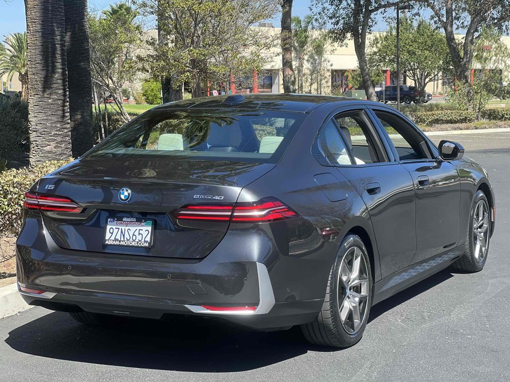 2024 BMW I5 EDRIVE40 — миниатюра 17