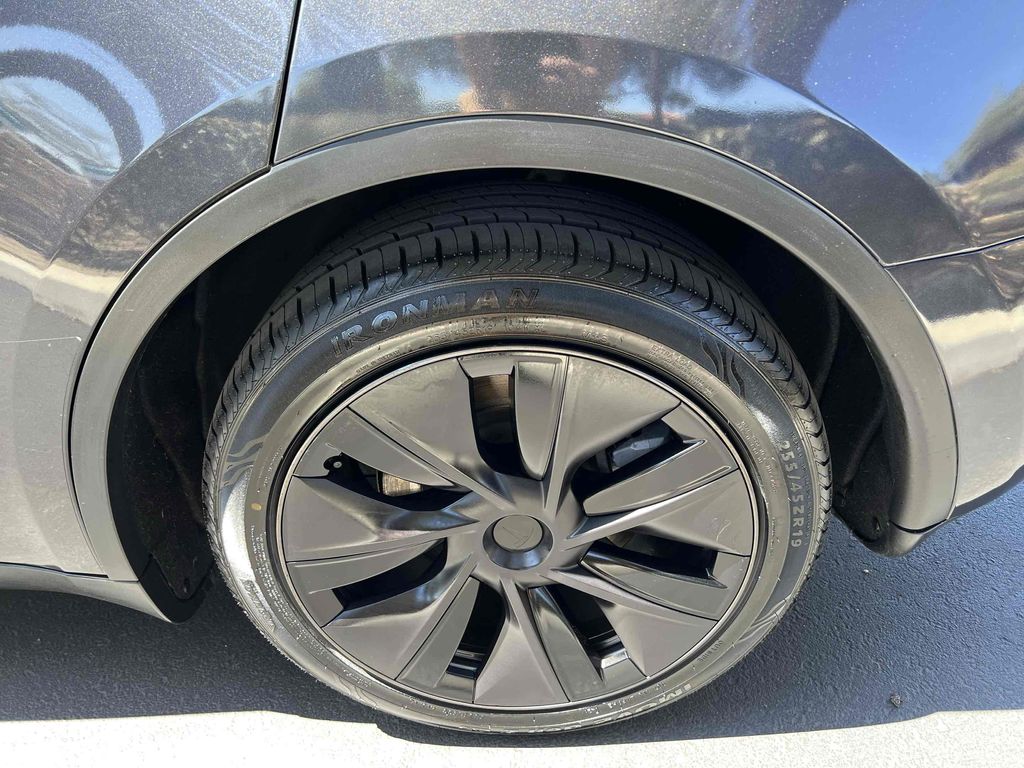 2025 Tesla MODEL Y LONG RANGE DUAL MOTOR ALL-WHEEL DRIVE — миниатюра 81