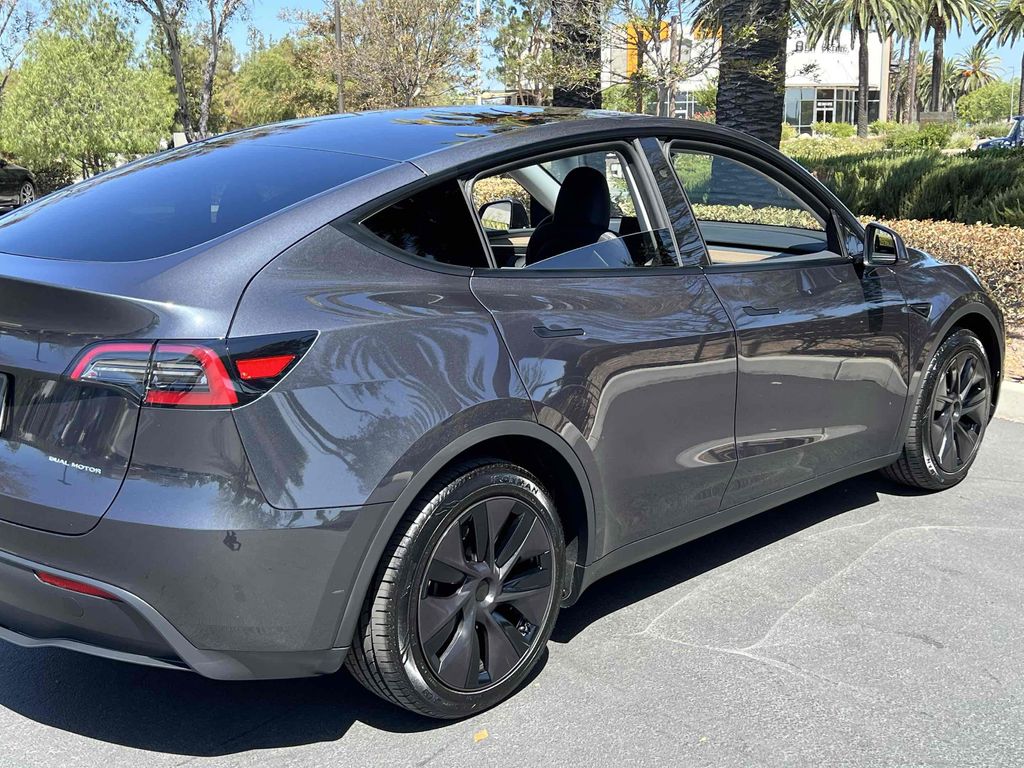 2025 Tesla MODEL Y LONG RANGE DUAL MOTOR ALL-WHEEL DRIVE — миниатюра 47