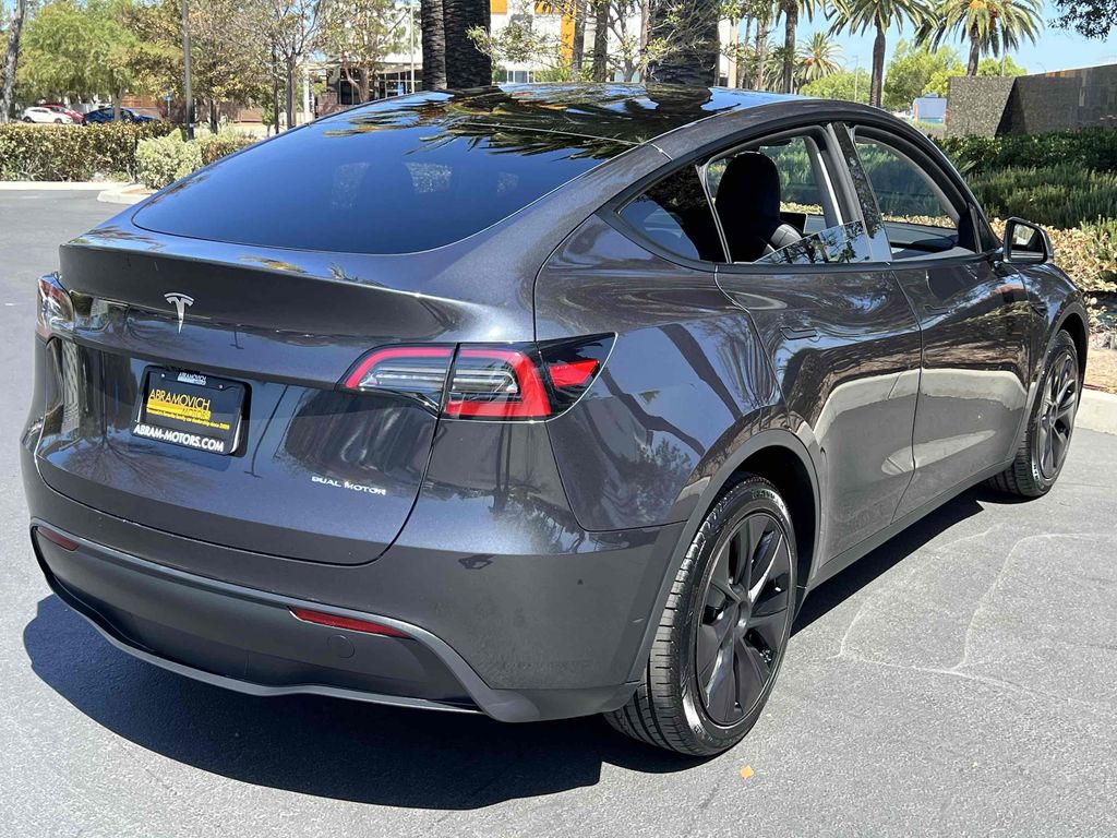 2025 Tesla MODEL Y LONG RANGE DUAL MOTOR ALL-WHEEL DRIVE — миниатюра 17